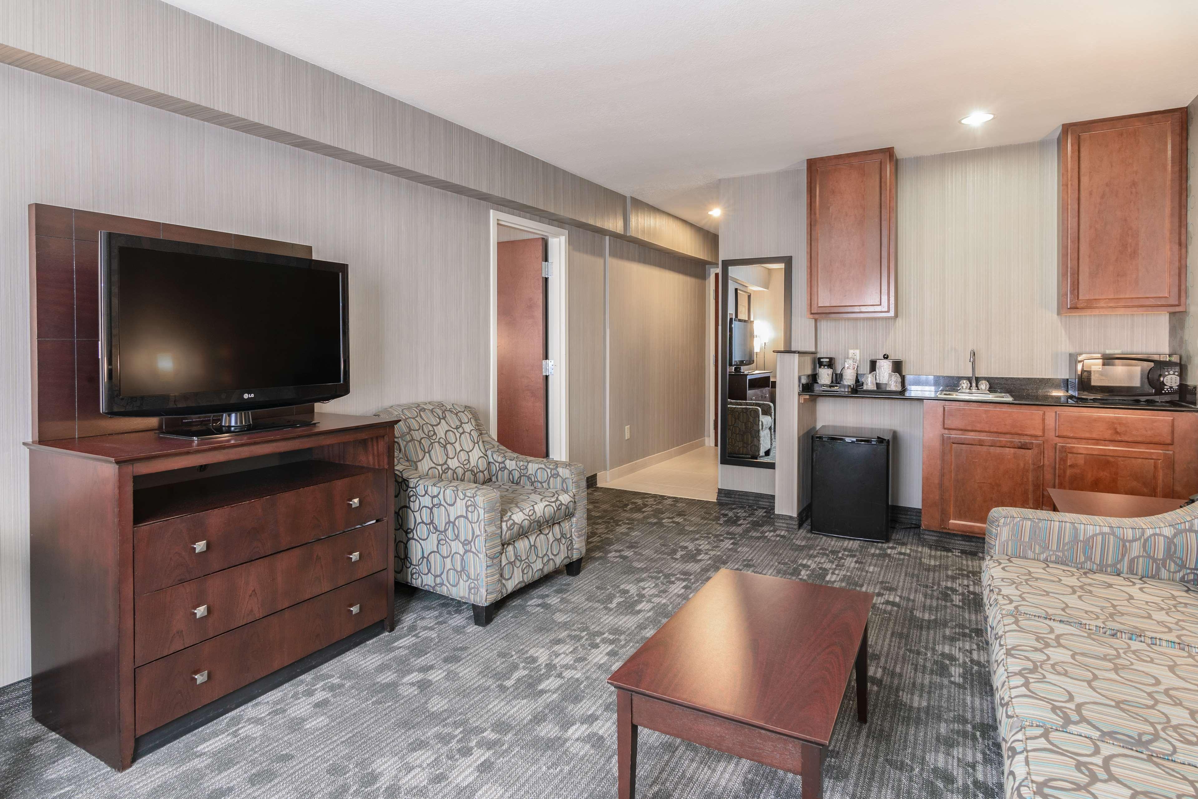 Best Western Concord Inn And Suites Екстер'єр фото